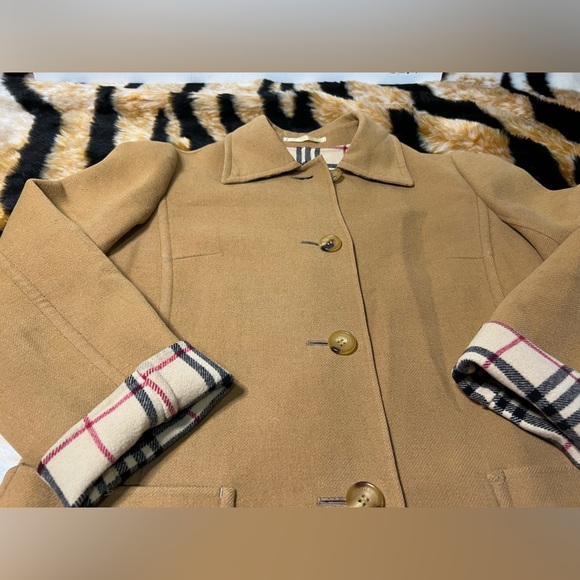 Authentic Burberry Coat - Picture 9 of 14